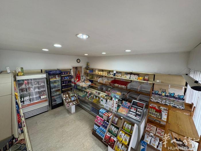 Torino 出售店铺  私人电话☎️：+39 340 535 0939  出售