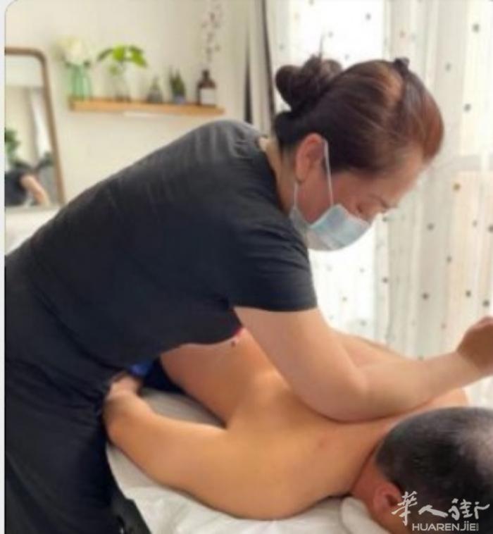 专业中医推拿按摩，刮痧，拔罐，拔血罐，脐灸罐，艾灸，耳烛，泥灸，快速有效缓解身体