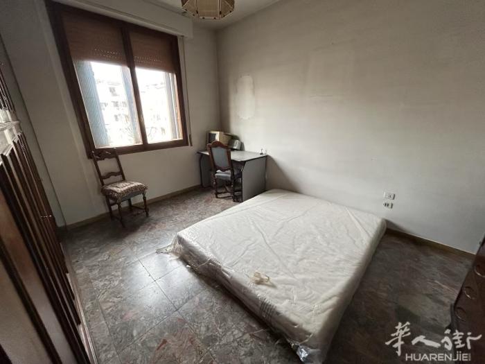 Via Francesco Petrarca ￼住家出售 ￼靠近市中心 via