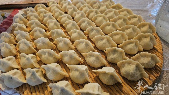 山西人手工饺子面点 手工鲜面条 手工蔬菜烙饼 各种山西面点 新鲜食材，保证卫生，