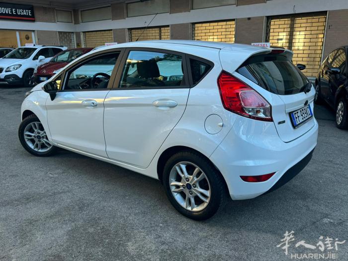 车型 Ford Fiesta  1.0 汽油 马力 101 公里数 90.000