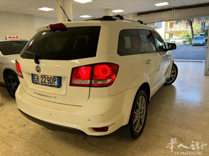 车型 Fiat Fremont 7座 年份 2013 公里数150.000 带倒