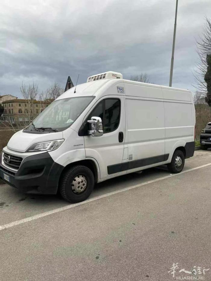 出售fiat ducato带冰箱货车，tagliando刚做，轮胎新换，冰箱验新