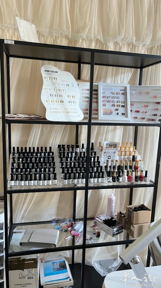 美甲店转让 东西齐全 便宜转 可以带租凭合同