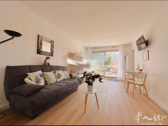 boulogne 近16区 带阳台大studio 1290欧出租