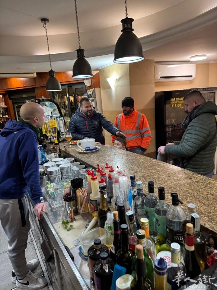 Bar di Italiano si trova a Genova Affitt