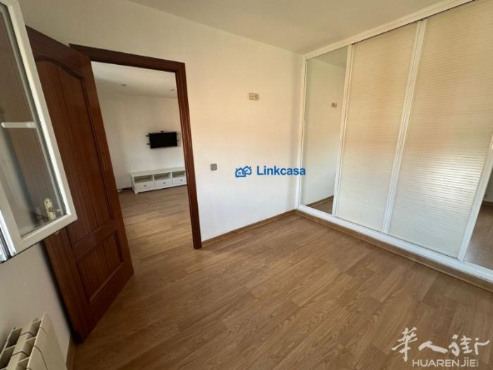 恋家房产在oporto（6号线）出售一套位于三楼的三房一厅一卫, 房子🏠总建筑
