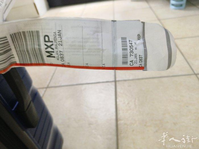 昨天从温州到米兰✈航班CA0837老人拿错行李箱🧳不好意思 周李芬女士看来拿行