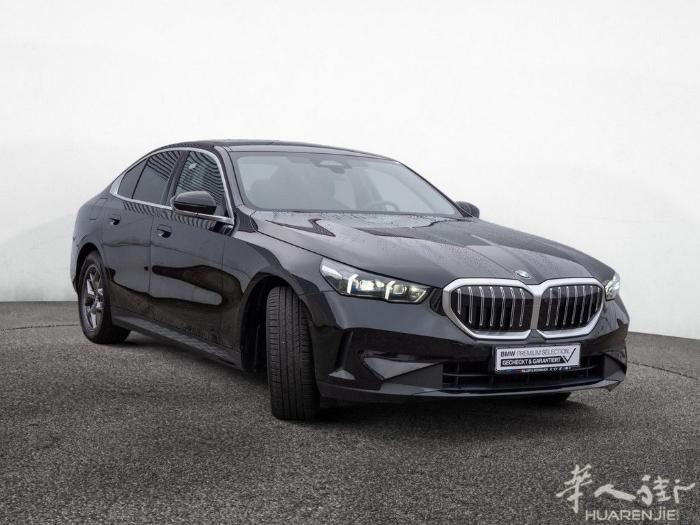特价新款宝马🚗520i 汽油轻混 190CV🔥 ​1.8万公里 04/202
