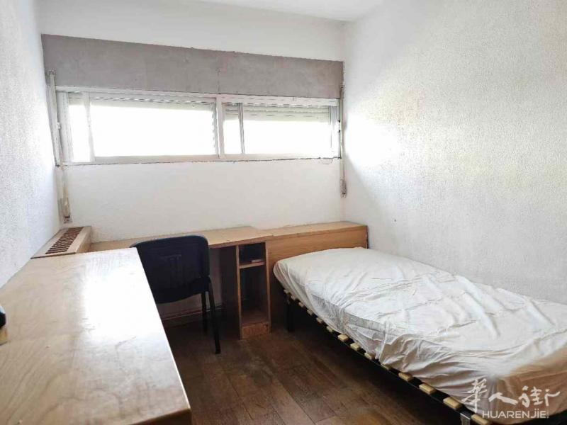 Fuencarral地铁口3室1厅1卫1厨整租