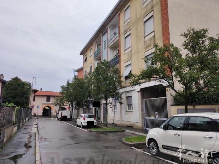 【拍卖房】Rescaldina, Milano 出售公寓