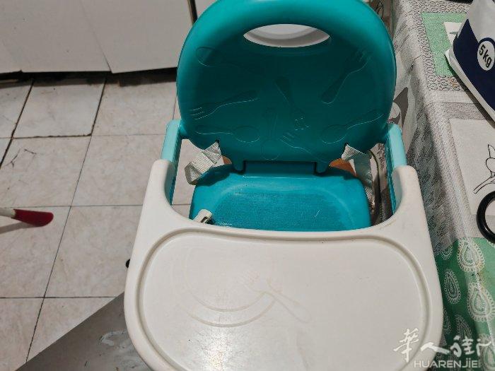 婴儿座椅10欧可折叠  慢炖电子锅10欧  烤箱20欧  滑板车不锈钢5欧  儿