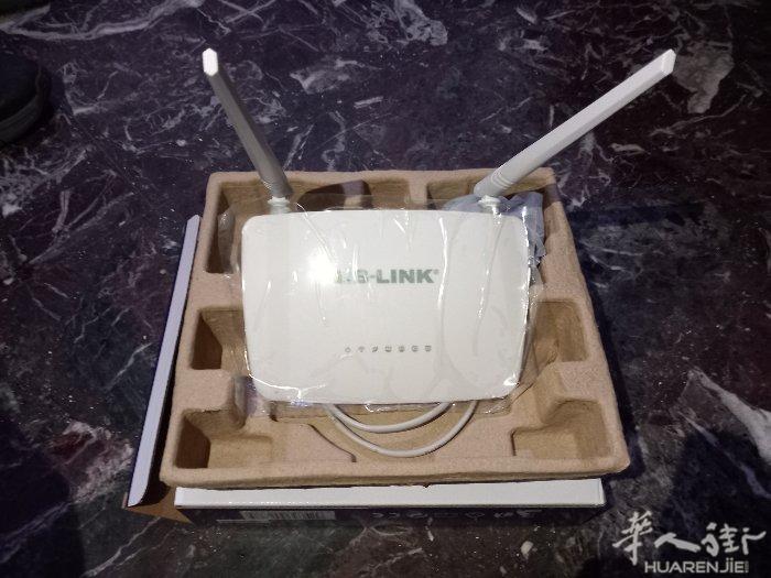 新款路由器,刚拆封的，原价20元，现价15元，另送网线一根，快快抢购哦！！！