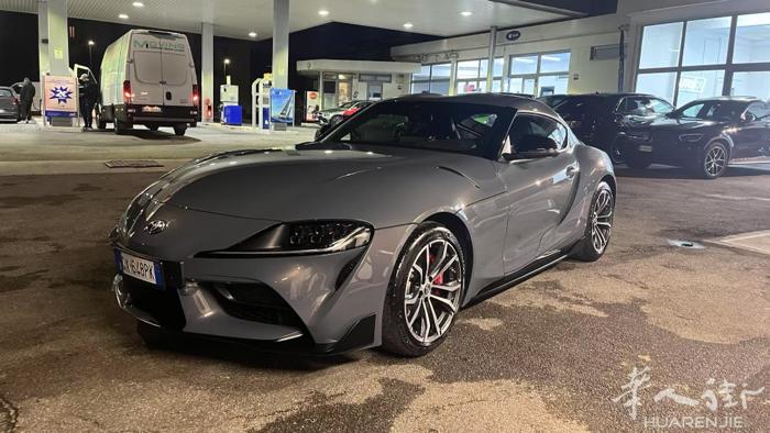 toyota supra 可长期出租，合同12个月，包含30000公里，月租金2
