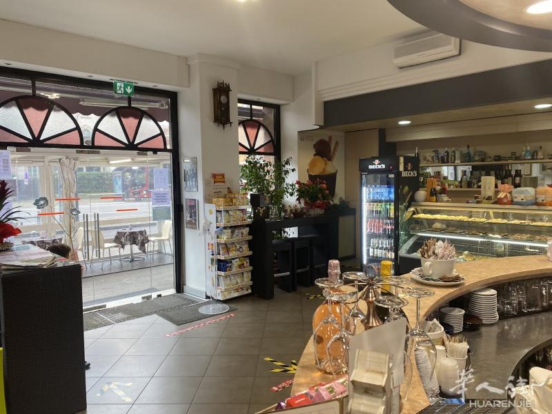 Ferrara BAR CON CUCINA