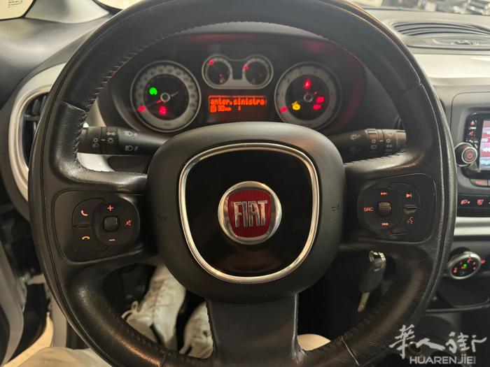 型号 Fiat 500 L  年份 2014 公里数190.000 1.3 柴油