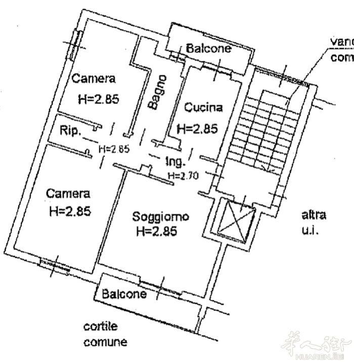出售•COMASINA 地址： Via Teano 21 交通：步行4分钟到达地