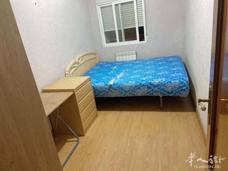 马德里11路 abrantes地铁口有单人间出租