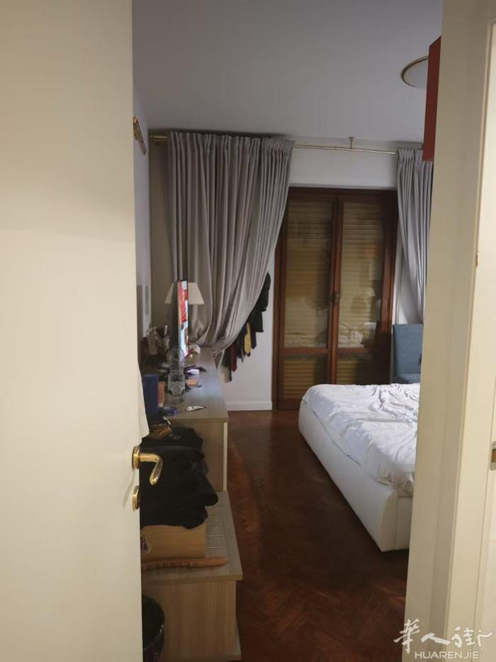 prato oste via brescia，100平方左右，新装修，套房出售，