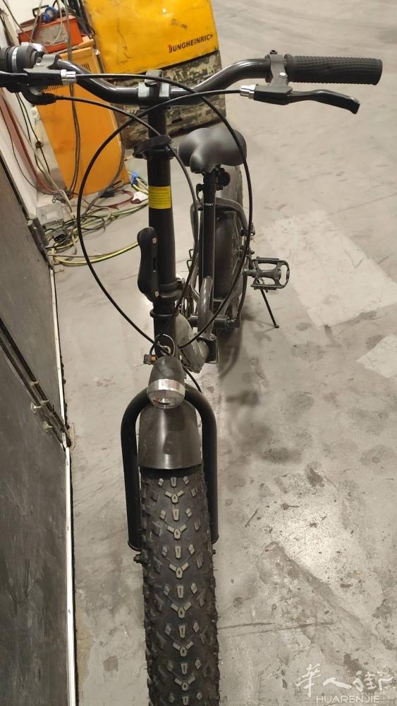 出售2手自行车，9成新，在prato 有意联系3791502376