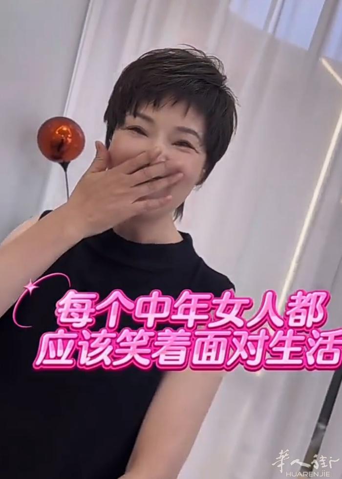 里尔小军美发工作室 有20多年工作经验 科班出身 有劳动局颁发一级美发证书 工作
