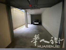 VENDESI GARAGE AMPIE DIMENSIONI DISPONIBILE DA SUBITO