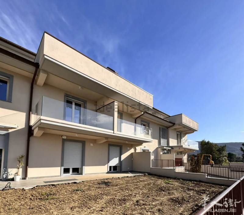 【出售】新建地平层带花园洋房一楼买卖面积200平方米3室1厅1厨2卫 区分galceti 售价63w 微信PO26738966