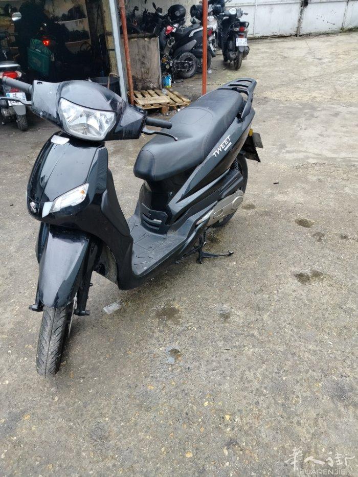 法国标志摩托车，50CC一万多点公里700欧