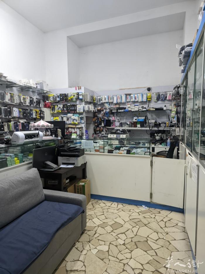 低价出手机店面 店前面14路电车 已开8年,老客多，生意稳定，房租便宜700 去