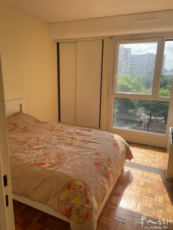 电话：0621766747 94区Créteil 有一个房间分租，离地铁，超市，
