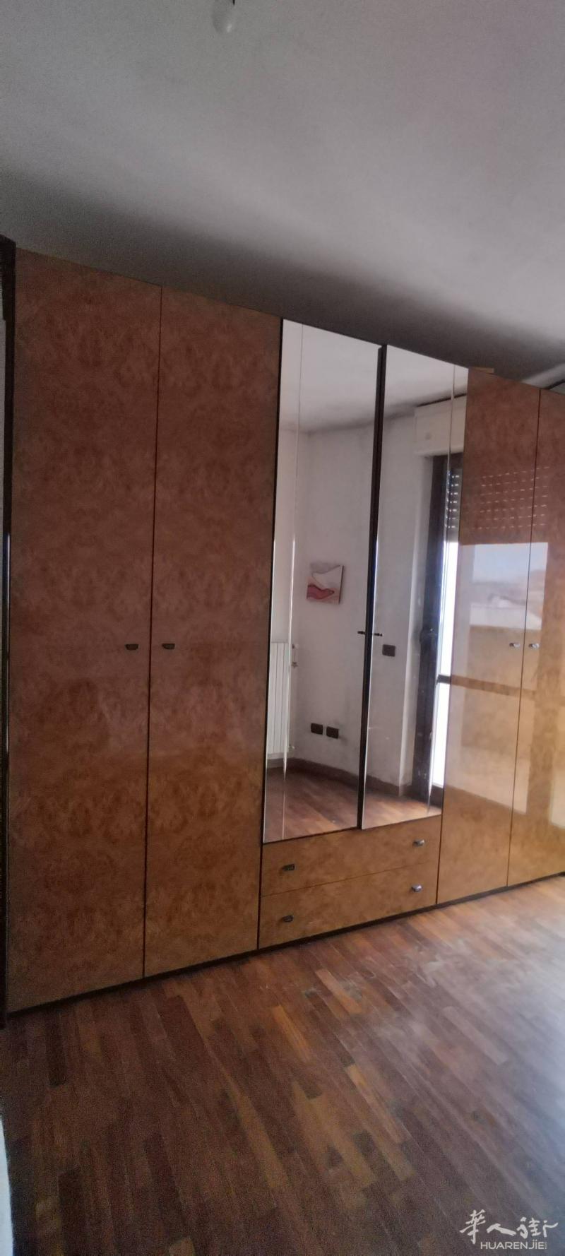 affori centro黄线地铁口大房间搭铺落地