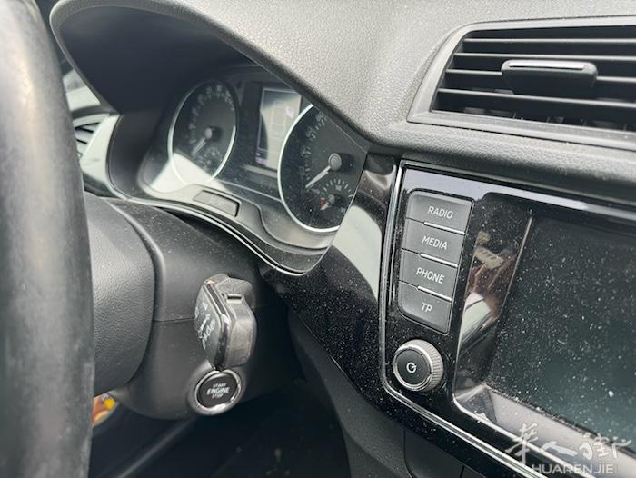 出售skoda fabia 55kw/75cv  公里数154000 年份201