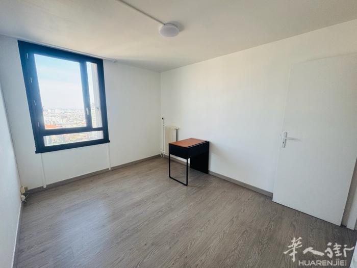94200 Ivry-sur-Seine (Petit Ivry) 三室一厅家具