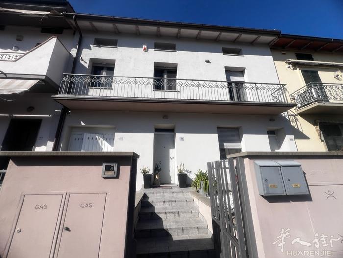 Prato,  vergaio区，出售带花园别墅🏡  普拉托 – Vergai