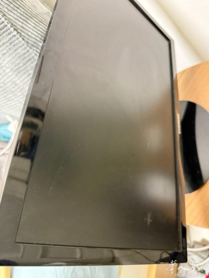 出一个三星屏幕显示器，25欧，佛罗伦萨仅自提