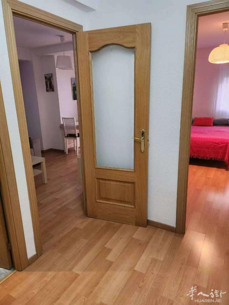 近郊 Alcala de Henares 3室1厅1卫1厨带阳台整租