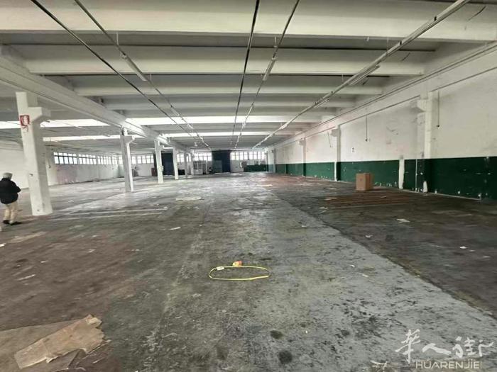 Via fonda di mezzana警察局后面工业区工厂带住家出租 工厂17