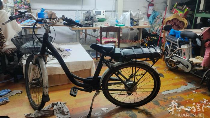 一辆助力车， 二手180欧， 需要请联系3792331477