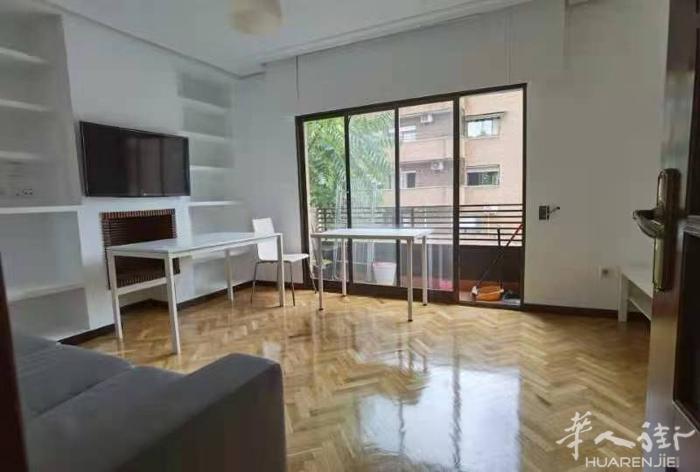ciudad lineal 两室一厅出租，看房微信BYCY2022