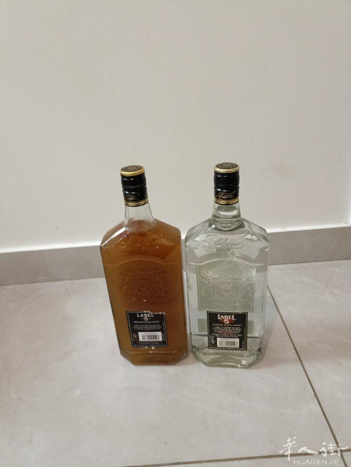 出售黄酒6欧一升，两年白酒15欧一升，白酒大概60来度，有意者请联系062289