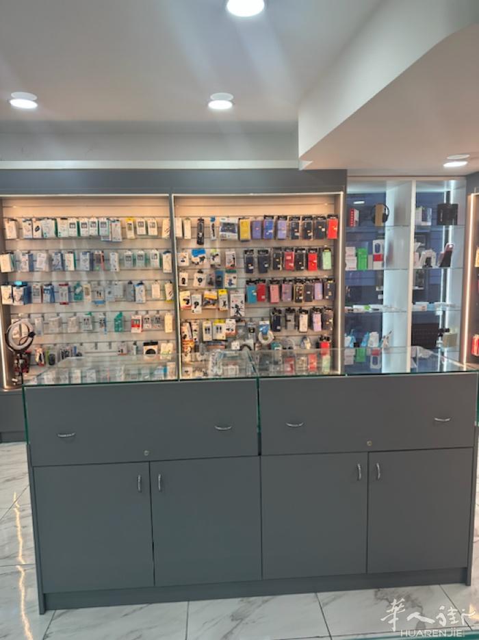 手机店转让，本人没时间打理因转行餐饮便宜转让，有意者加微Yc_wzq20814，