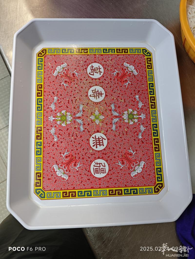 求购两款一样的外卖店盘子 （二手也可以）