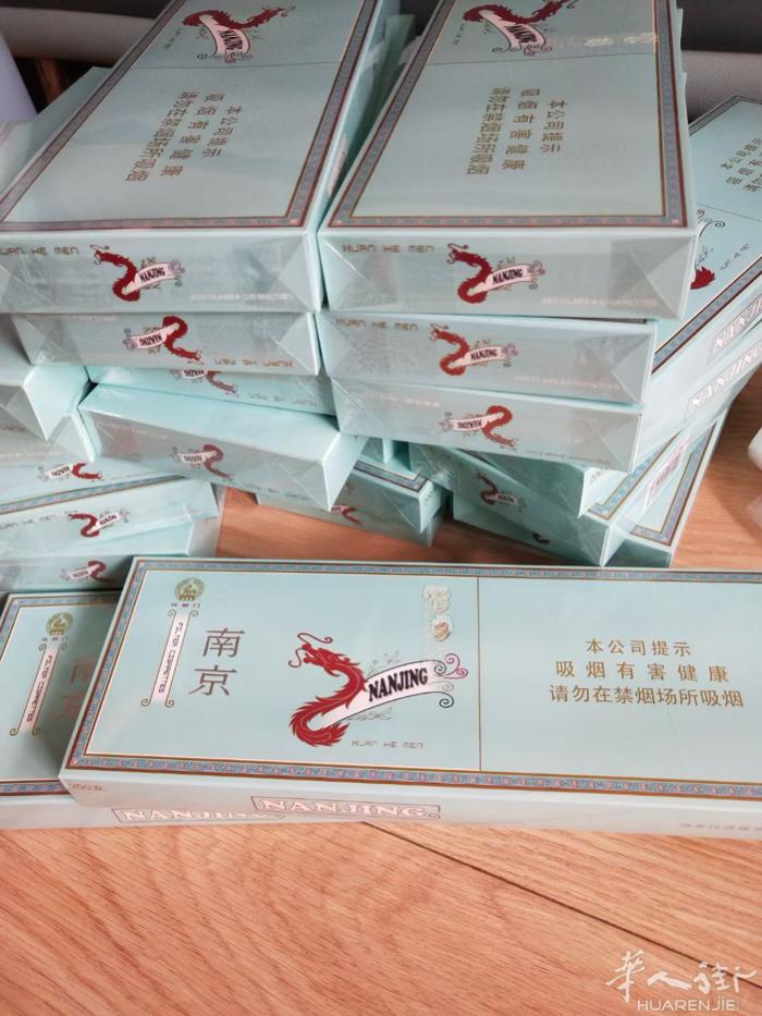 十年发货意大利有足够的经验，批发零售都可以，有需要可以联系