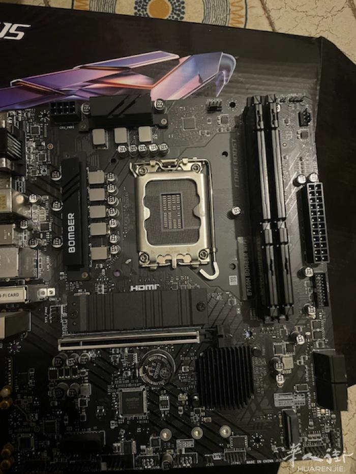 （gpw 1）  （i5 12400f） （雷蛇耳机） （msi b760m主板