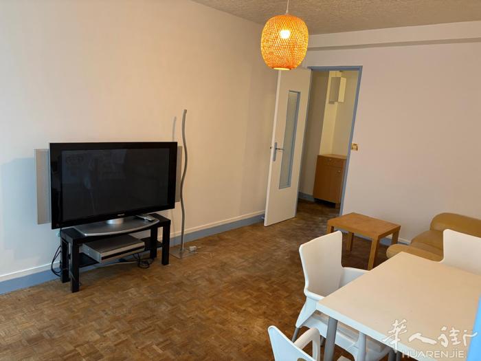近13区T9一站67平T3公寓整租或分租  位置：32 rue Barbès,