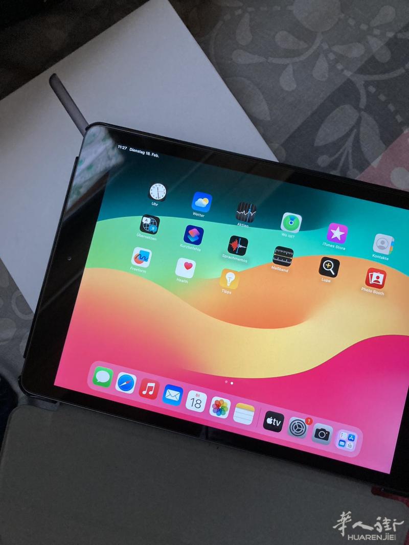 iPad 5   128GB  可以插卡