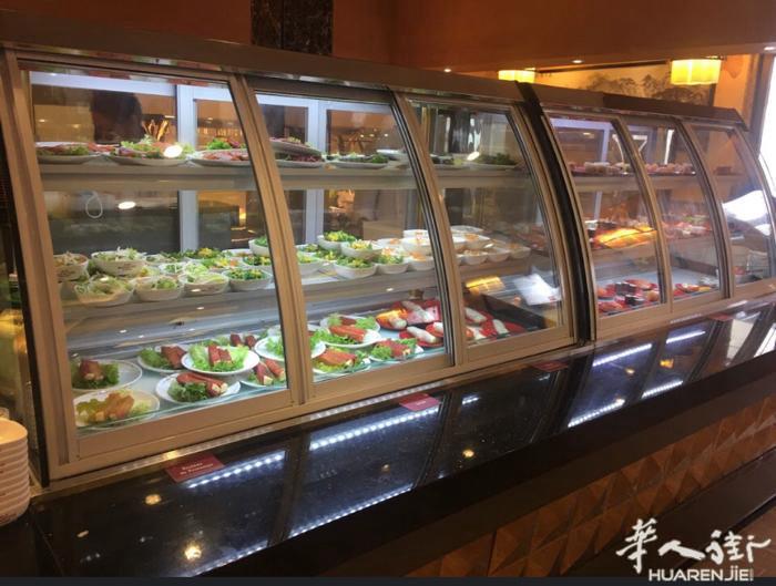 95省自助餐厅转让老外，里面有很多餐厅厨房设备白菜价转让有兴趣来电咨询：手机号码