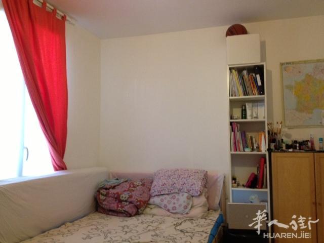 18平Studio  490EUR 地铁3号Gallieni