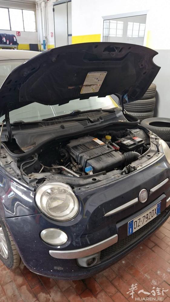 fiat 500 汽油自动挡排量1.2适合新手开有刮痕