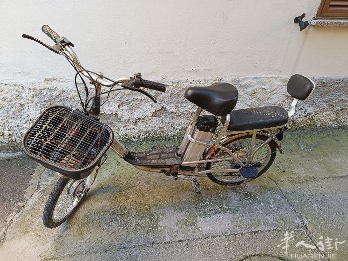 全自动自行车，48V，九成新，中国街附近